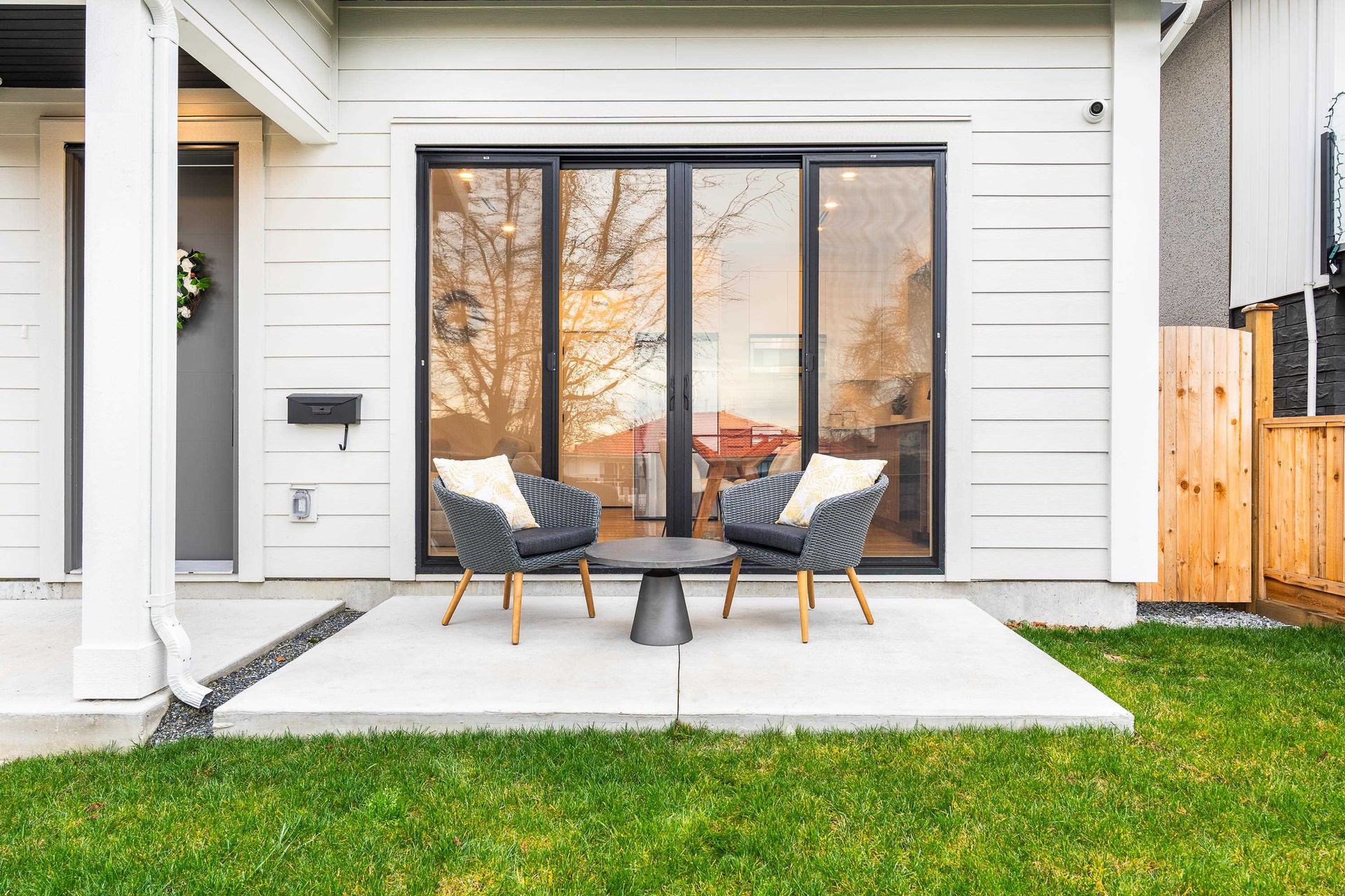 1-65-e-58th-avenue-south-vancouver-vancouver-east-04 at 1 65 E 58th Avenue, South Vancouver, Vancouver East