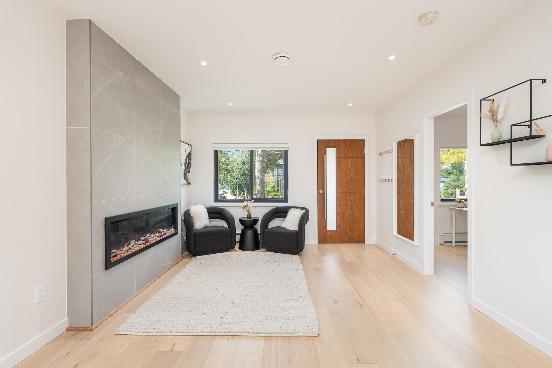 293-w-windsor-road-upper-lonsdale-north-vancouver-05 at 293 W Windsor Road, Upper Lonsdale, North Vancouver