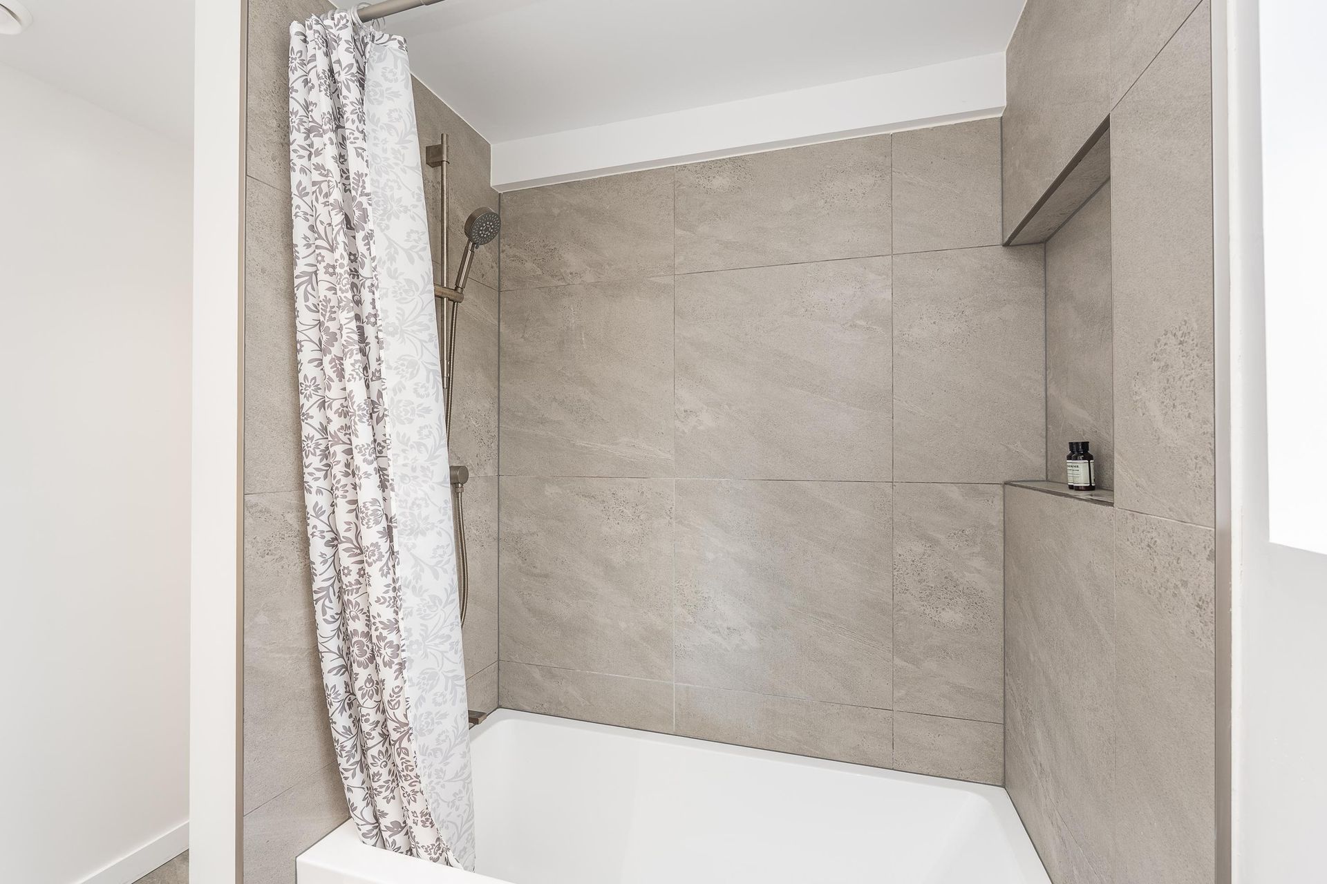 293-w-windsor-road-upper-lonsdale-north-vancouver-27 at 293 W Windsor Road, Upper Lonsdale, North Vancouver