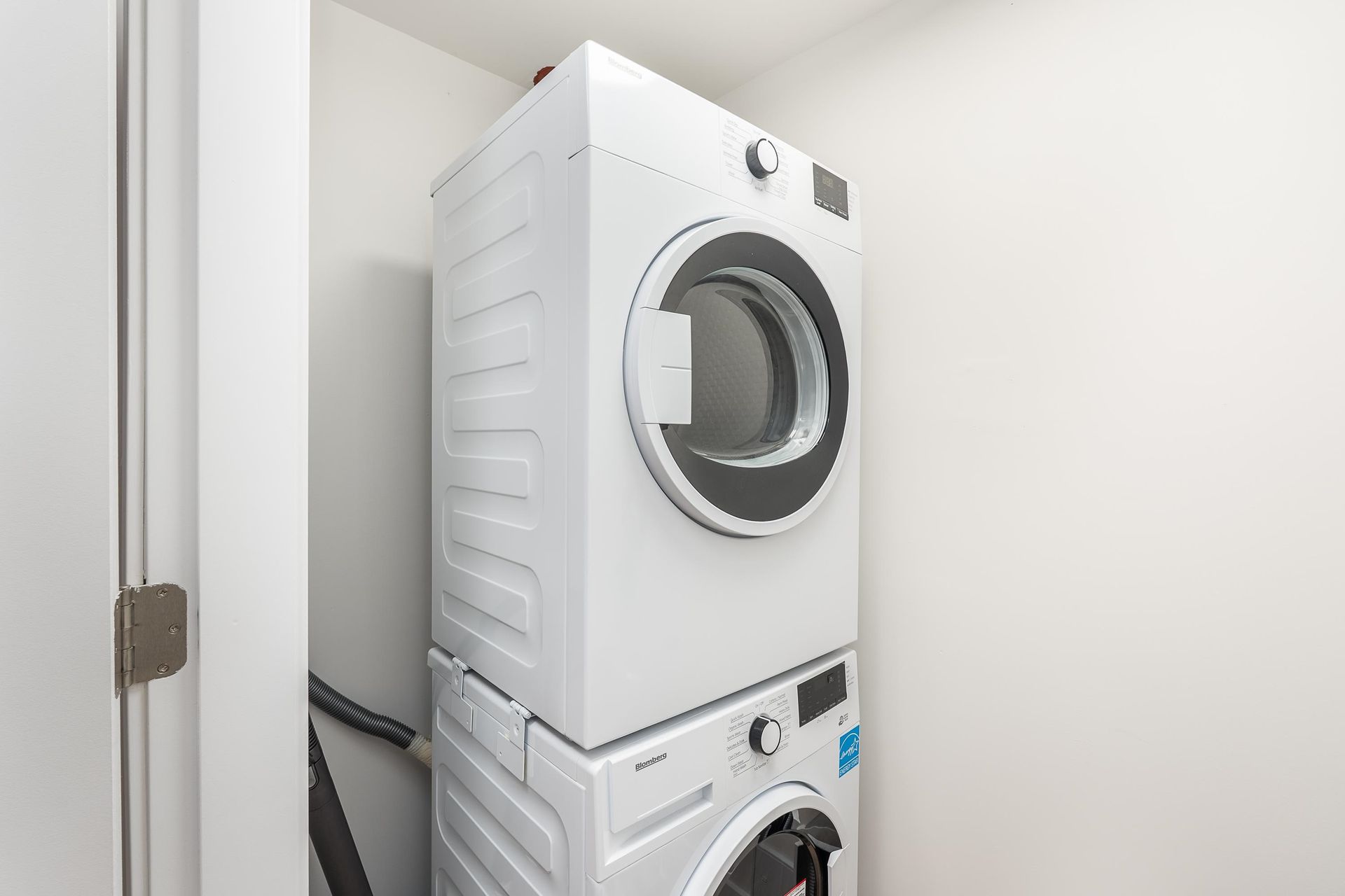 293-w-windsor-road-upper-lonsdale-north-vancouver-37 at 293 W Windsor Road, Upper Lonsdale, North Vancouver