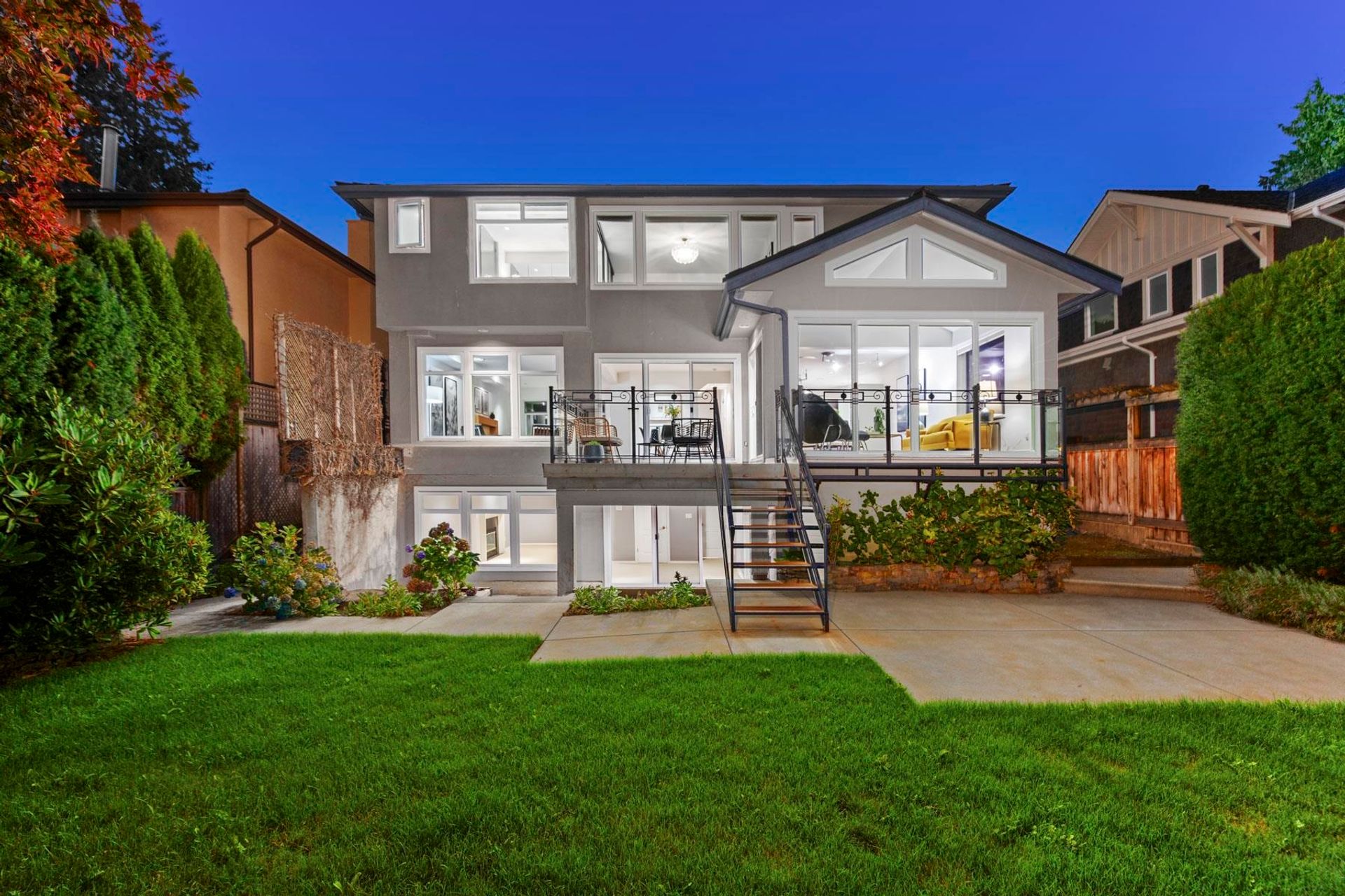 12 at 2240 Kings Ave, Dundarave, West Vancouver 12 at 2240 Kings Ave, Dundarave, West Vancouver