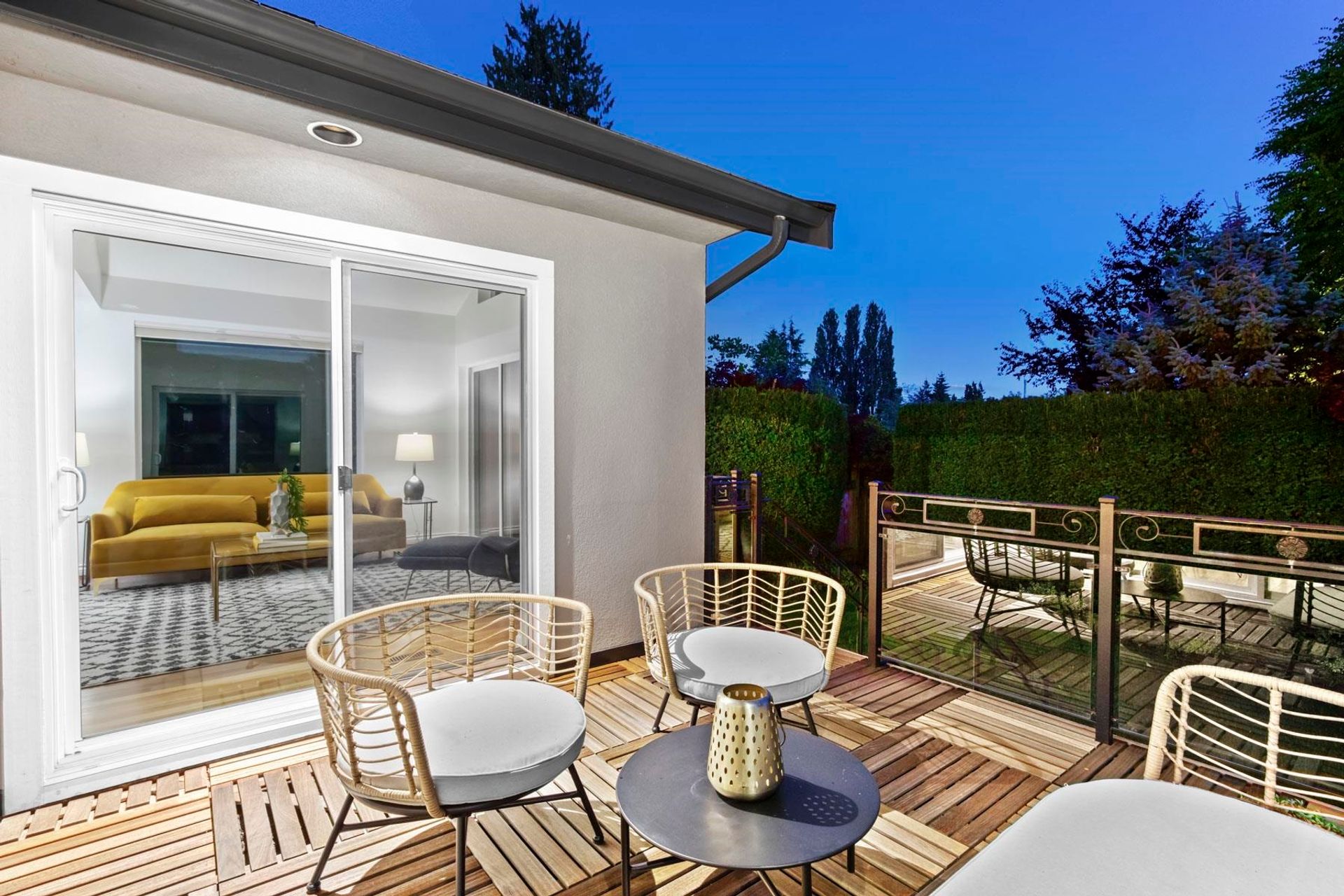 9 at 2240 Kings Ave, Dundarave, West Vancouver