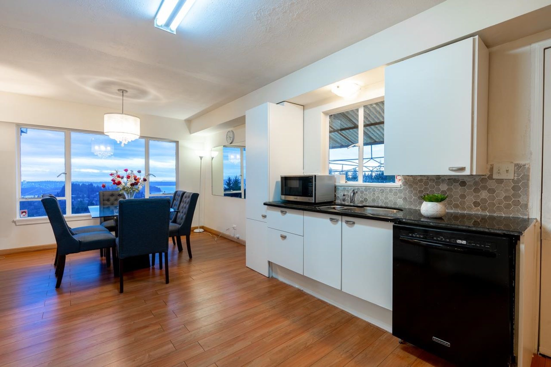 797-eyremount-drive-british-properties-west-vancouver-23 at 797 Eyremount Drive, British Properties, West Vancouver