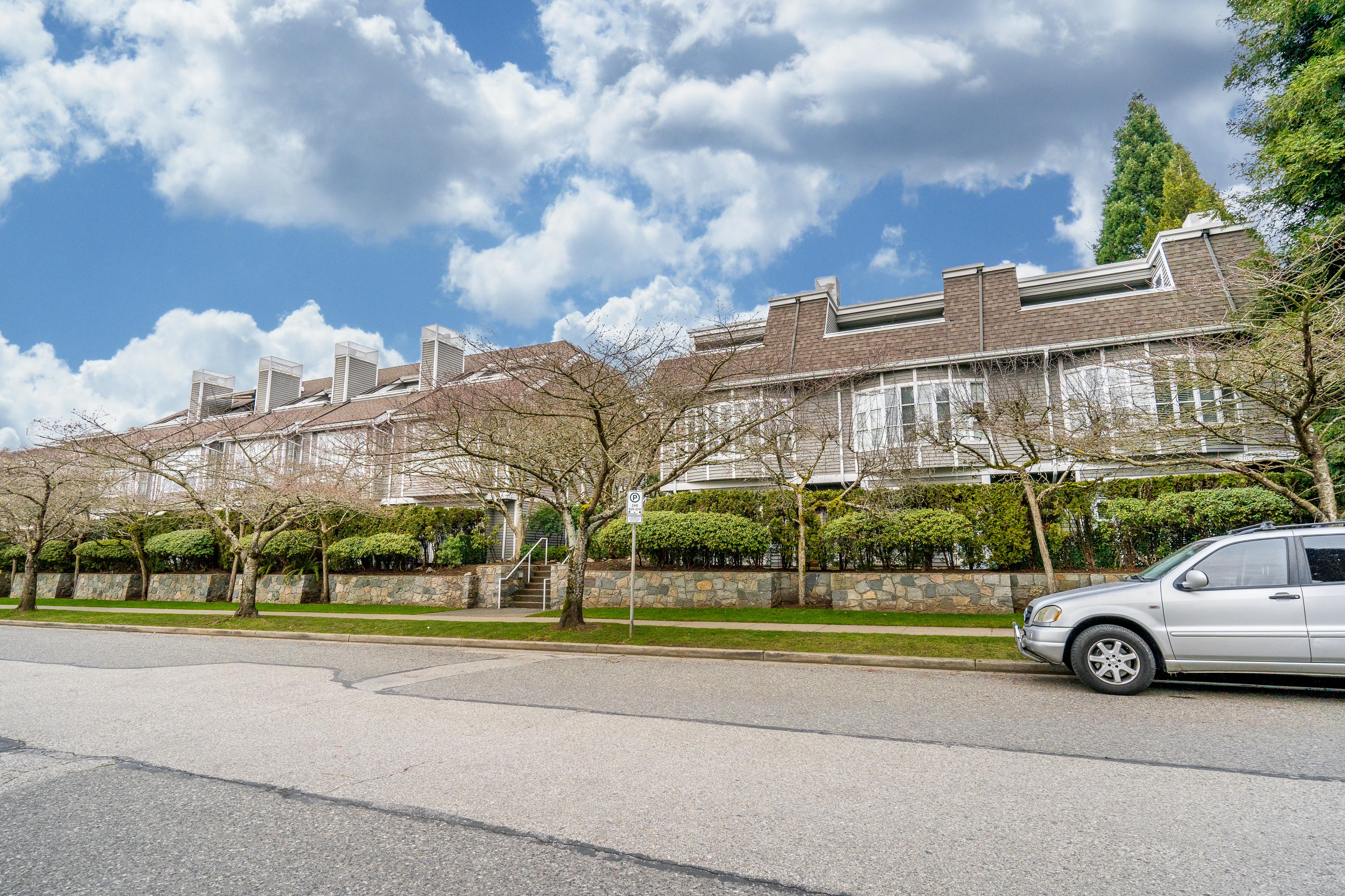 104 - 222 West 4th Street, Lower Lonsdale, North Vancouver 2