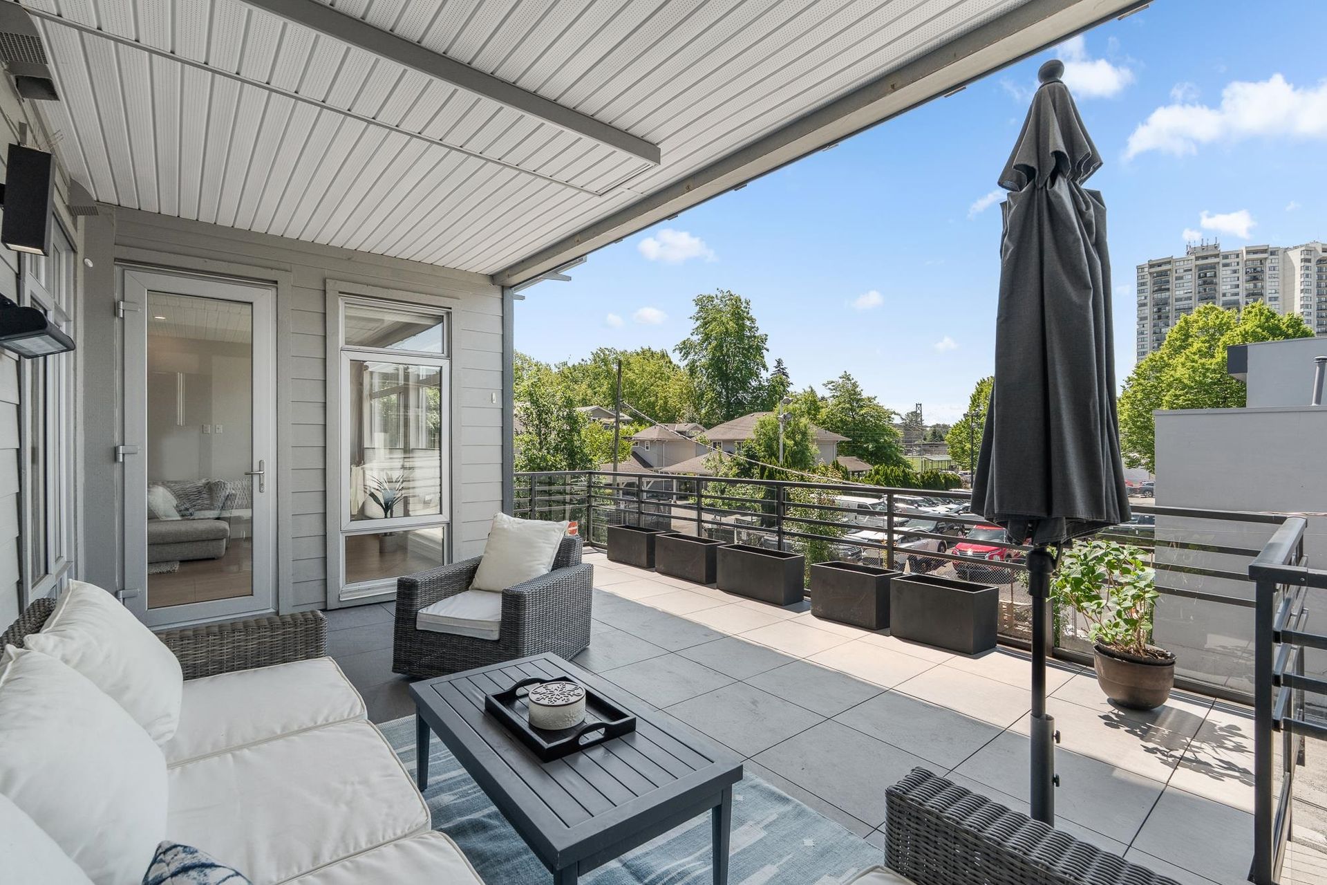 206 - 1591 Bowser Avenue, Norgate, North Vancouver 3