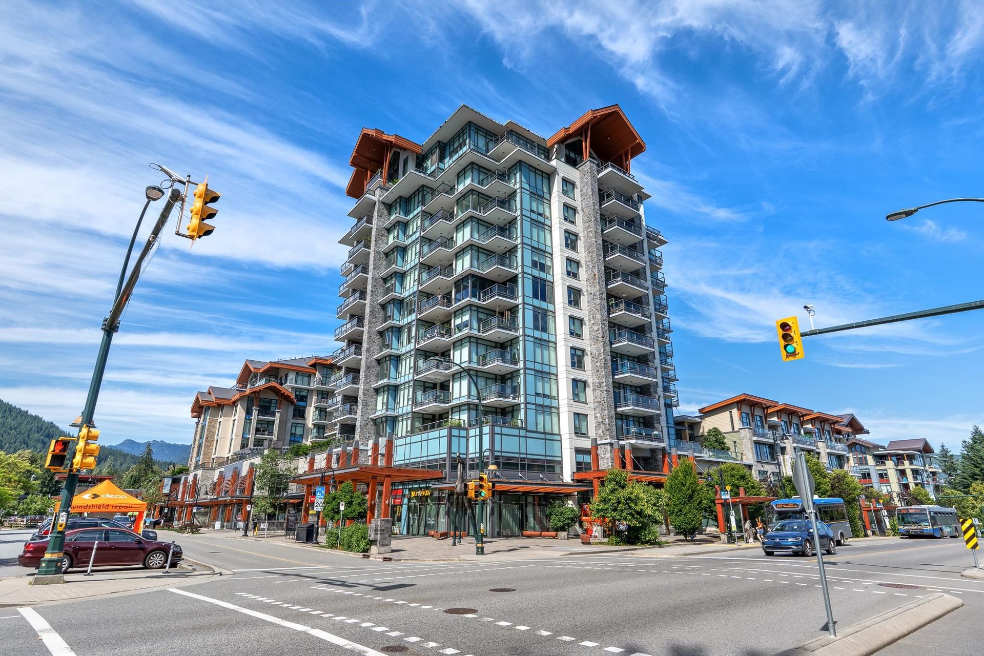 404 - 1210 E 27th Street, Lynn Valley, North Vancouver 3