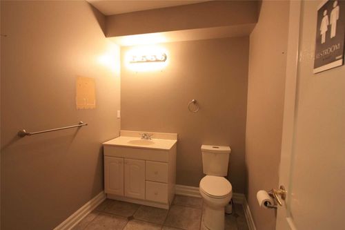 20-hanlan-rd-steeles-west-industrial-vaughan-11 at 4 - 20 Hanlan Road, Steeles West Industrial, Vaughan