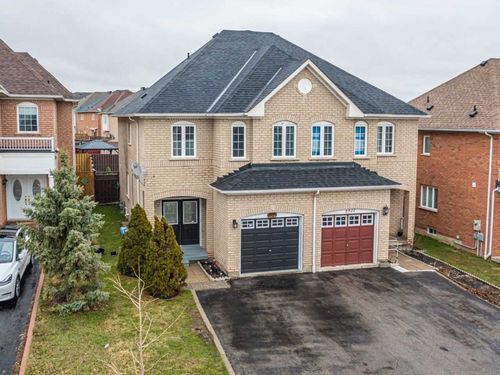 6929-tassel-cres-meadowvale-village-mississauga-02 at 6929 Tassel Crescent, Meadowvale Village, Mississauga