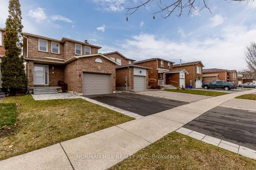 26-keefer-crt-brownridge-vaughan-03 at 26 Keefer Court, Brownridge, Vaughan