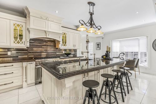 200-crestwood-rd-crestwood-springfarm-yorkhill-vaughan-08 at 200 Crestwood Road, Crestwood-Springfarm-Yorkhill, Vaughan