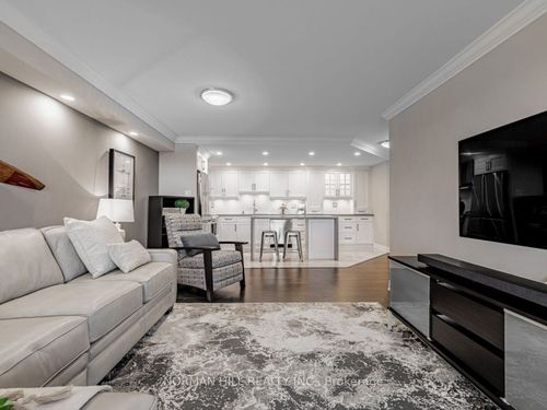 250-davis-dr-central-newmarket-newmarket-07 at 801 - 250 Davis Drive, Central Newmarket, Newmarket