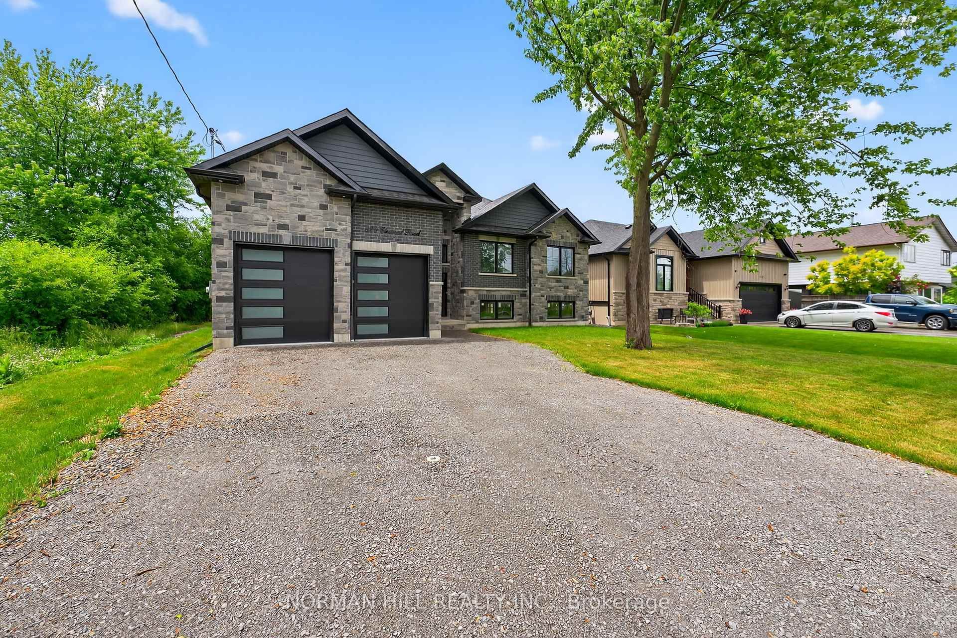 820 Elmwood Road, Historic Lakeshore Communities, Georgina photo number 1
