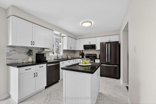 25-buce-avenue-bradford-bradford-west-gwillimbury-on-08 at 25 Buce Avenue, Bradford, Bradford West Gwillimbury