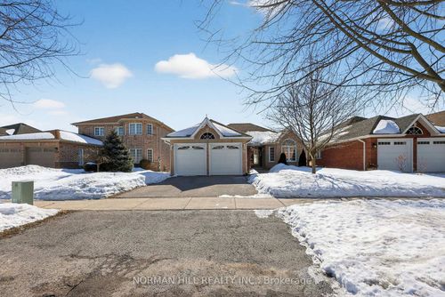 130-metcalfe-drive-bradford-bradford-west-gwillimbury-on-01-1 at 130 Metcalfe Drive, Bradford, Bradford West Gwillimbury