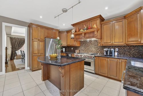 8-duncton-wood-crescent-hills-of-st-andrew-aurora-on-10 at 8 Duncton Wood Crescent, Hills of St Andrew, Aurora