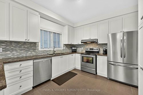 249-sandale-road-stouffville-whitchurch-on-11 at 249 Sandale Road, Stouffville, Whitchurch