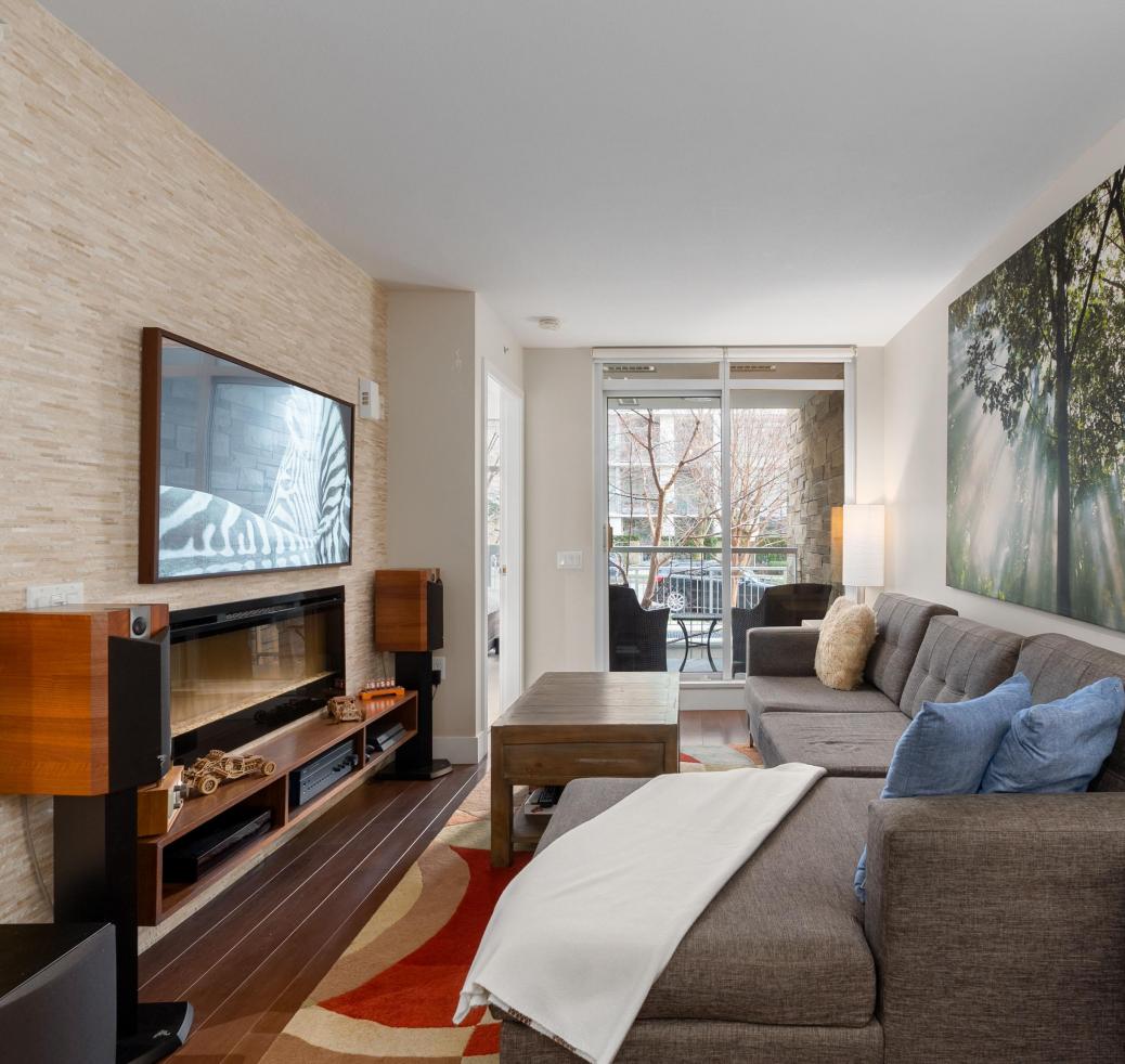 210 - 210 WEST 13T Street, Central Lonsdale, North Vancouver photo number 2