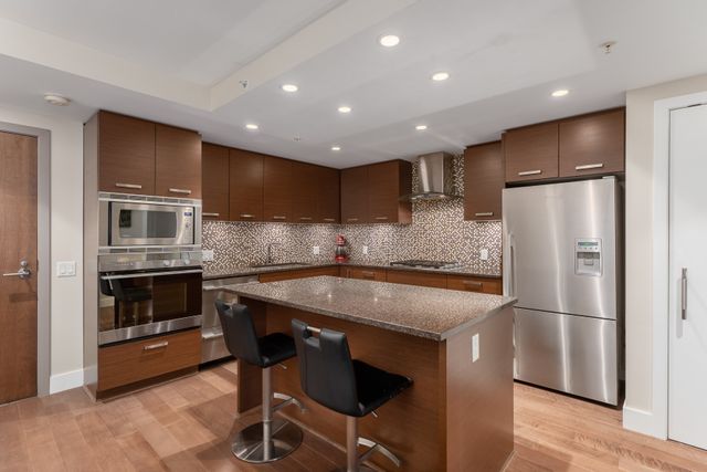 13th-st-w-210-210-north-vancouver-jamie-macdougall-12 at 210 - 210 WEST 13T Street, Central Lonsdale, North Vancouver