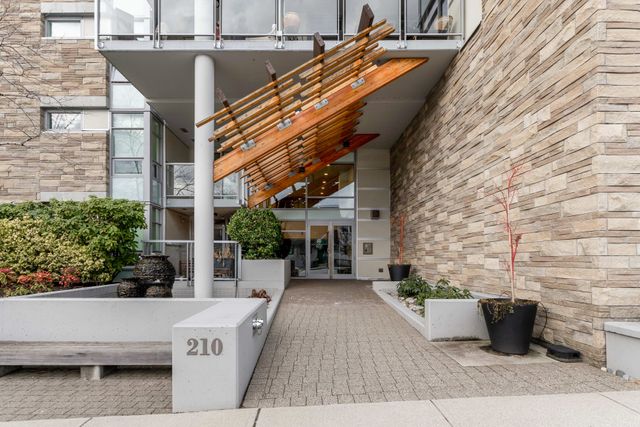 13th-st-w-210-210-north-vancouver-jamie-macdougall-3 at 210 - 210 WEST 13T Street, Central Lonsdale, North Vancouver