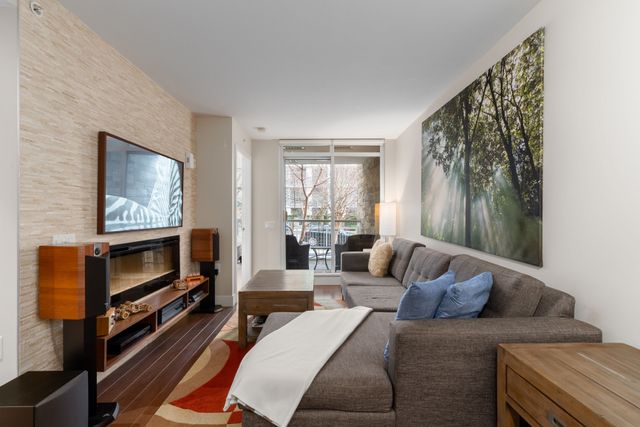 13th-st-w-210-210-north-vancouver-jamie-macdougall-8-1 at 210 - 210 WEST 13T Street, Central Lonsdale, North Vancouver