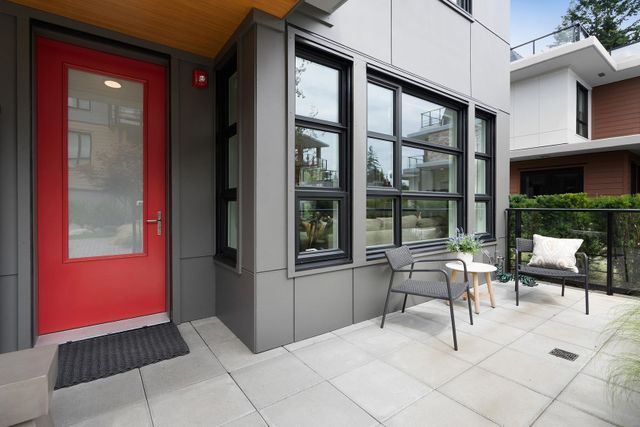 1055-ridgewood-drive-edgemont-north-vancouver-04 at 204 - 1055 Ridgewood Drive, Edgemont, North Vancouver