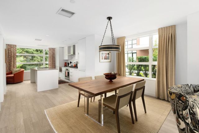 1055-ridgewood-drive-edgemont-north-vancouver-09 at 204 - 1055 Ridgewood Drive, Edgemont, North Vancouver