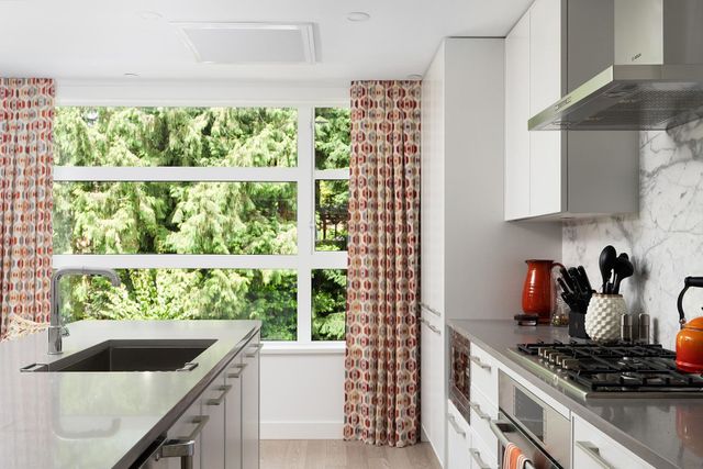 1055-ridgewood-drive-edgemont-north-vancouver-12 at 204 - 1055 Ridgewood Drive, Edgemont, North Vancouver