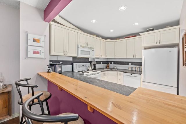 1960-rufus-drive-westlynn-north-vancouver-07 at 4 - 1960 Rufus Drive, Westlynn, North Vancouver