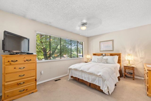 1960-rufus-drive-westlynn-north-vancouver-14 at 4 - 1960 Rufus Drive, Westlynn, North Vancouver