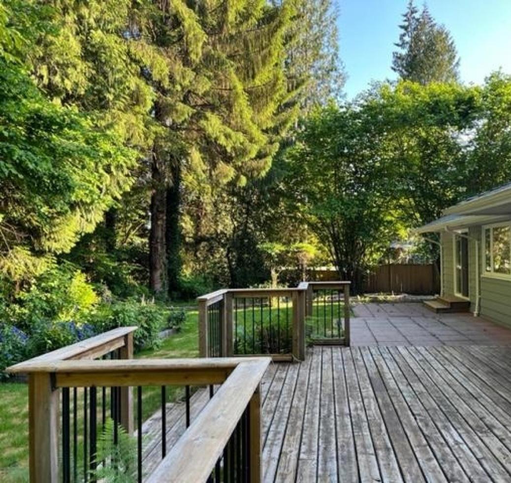 3390 Aintree Drive, Edgemont, North Vancouver photo number 1