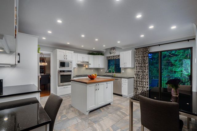 5791-grousewoods-crescent-grouse-woods-north-vancouver-09 at 5791 Grousewoods Crescent, Grouse Woods, North Vancouver