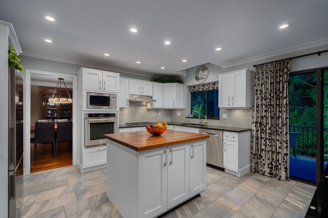 5791-grousewoods-crescent-grouse-woods-north-vancouver-10 at 5791 Grousewoods Crescent, Grouse Woods, North Vancouver