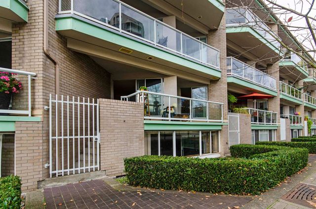 33-chesterfield-place-lower-lonsdale-north-vancouver-03 at 3107 - 33 Chesterfield Place, Lower Lonsdale, North Vancouver