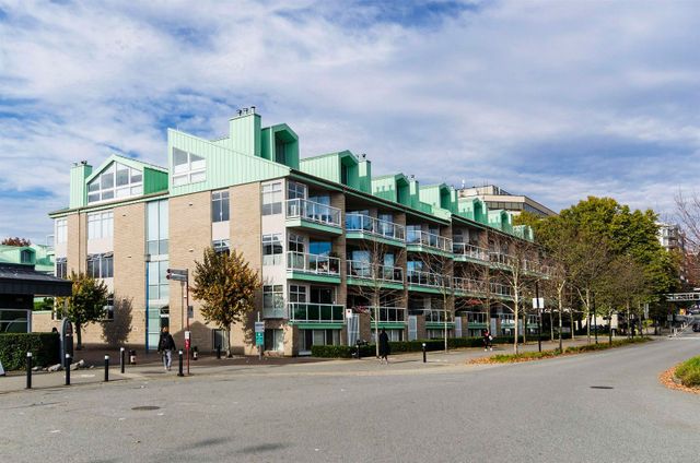 33-chesterfield-place-lower-lonsdale-north-vancouver-26 at 3107 - 33 Chesterfield Place, Lower Lonsdale, North Vancouver