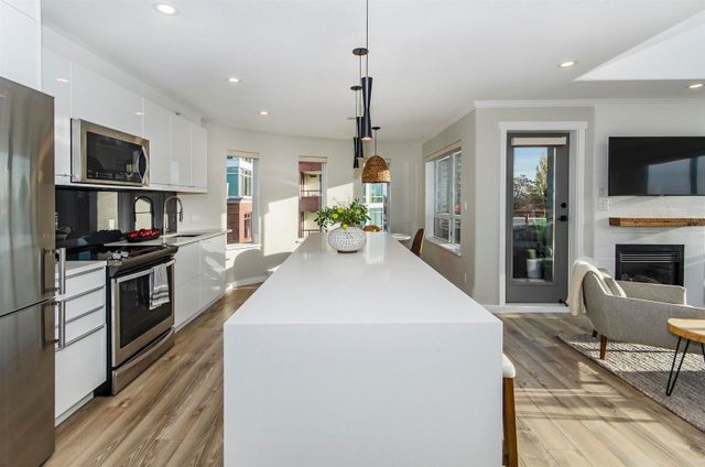 120-e-2nd-street-lower-lonsdale-north-vancouver-24 at 401 - 120 E 2nd Street, Lower Lonsdale, North Vancouver