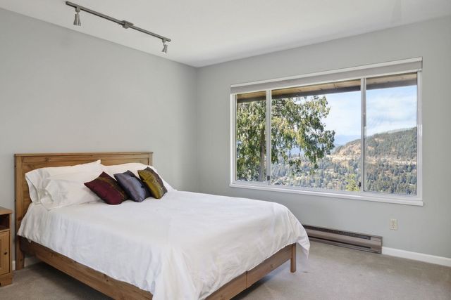 5321-monte-bre-crescent-upper-caulfeild-west-vancouver-22 at 5321 Monte Bre Crescent, Upper Caulfeild, West Vancouver