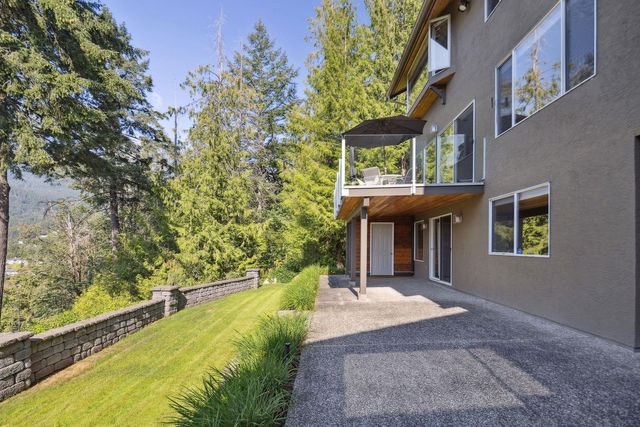 5321-monte-bre-crescent-upper-caulfeild-west-vancouver-35 at 5321 Monte Bre Crescent, Upper Caulfeild, West Vancouver