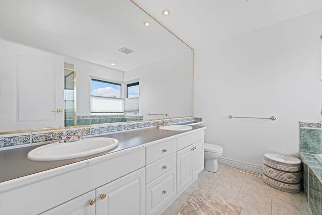 1075-adderley-street-calverhall-north-vancouver-20 at 1075 Adderley Street, Calverhall, North Vancouver 1075-adderley-street-calverhall-north-vancouver-20 at 1075 Adderley Street, Calverhall, North Vancouver