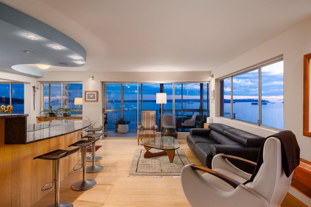 150-24th-street-dundarave-west-vancouver-04 at 1001-02 - 150 24th Street, Dundarave, West Vancouver