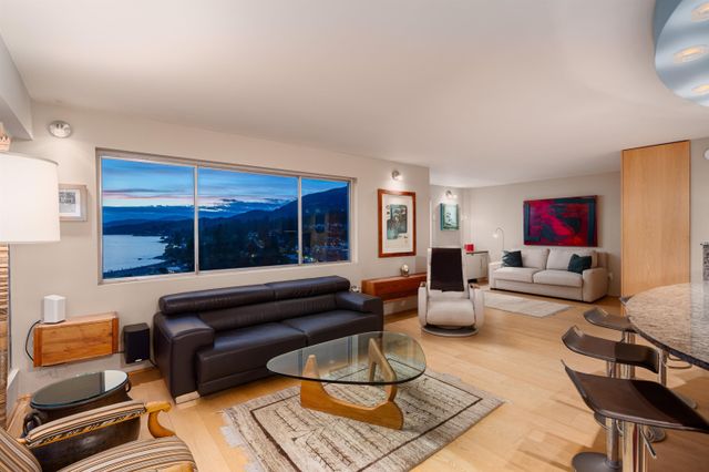 150-24th-street-dundarave-west-vancouver-05 at 1001-02 - 150 24th Street, Dundarave, West Vancouver