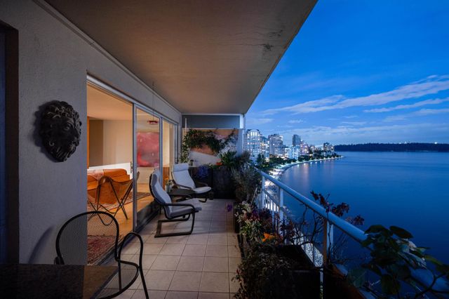 150-24th-street-dundarave-west-vancouver-22 at 1001-02 - 150 24th Street, Dundarave, West Vancouver