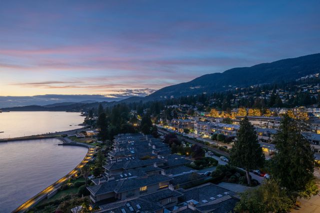 150-24th-street-dundarave-west-vancouver-25 at 1001-02 - 150 24th Street, Dundarave, West Vancouver