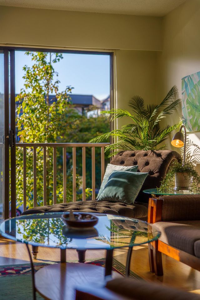  at 208 - 2255 W 5th Avenue, Kitsilano, Vancouver West