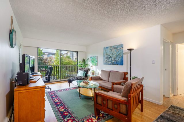  at 208 - 2255 W 5th Avenue, Kitsilano, Vancouver West