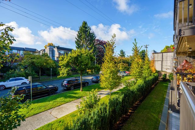  at 208 - 2255 W 5th Avenue, Kitsilano, Vancouver West