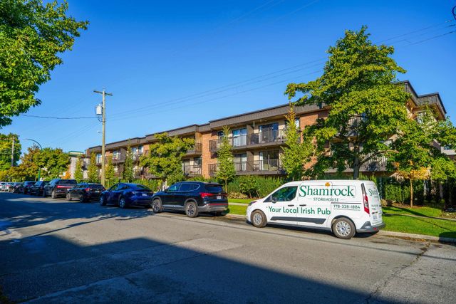  at 208 - 2255 W 5th Avenue, Kitsilano, Vancouver West