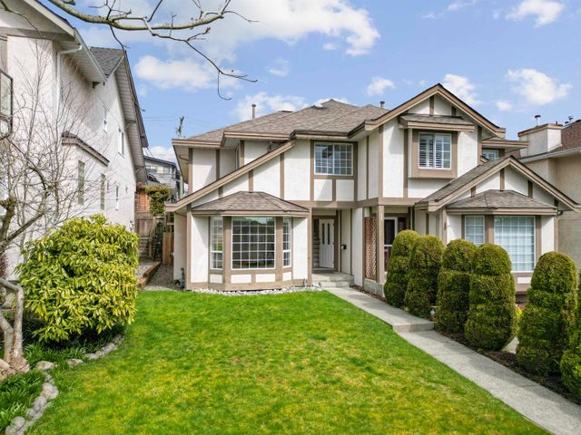  at 318 E 6th ST, Lower Lonsdale, North Vancouver