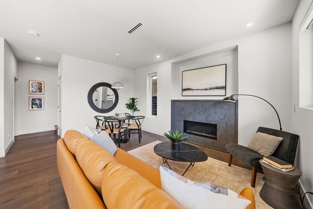  at 2 - 638 E 46th ST, Vancouver West