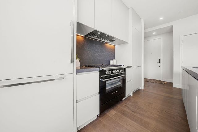  at 2 - 638 E 46th ST, Vancouver West