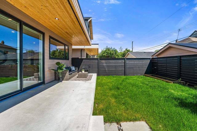  at 2 - 638 E 46th ST, Vancouver West